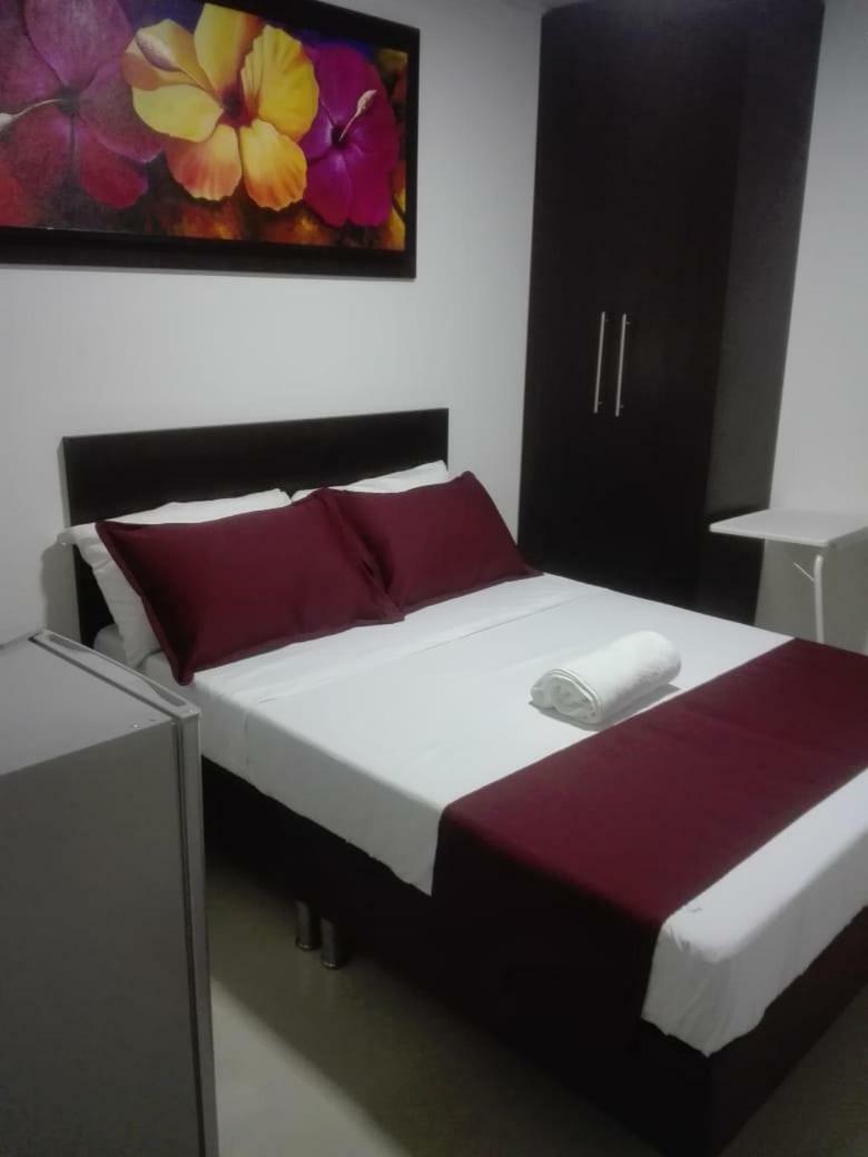 Hotel Giron Plaza 외부 사진